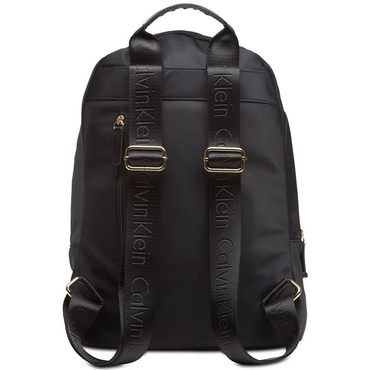 商品Calvin Klein|Florence Chain Backpack,价格¥888,第5张图片详细描述