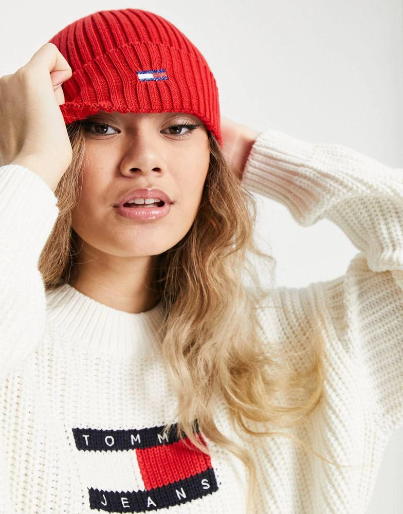 商品Tommy Hilfiger|Tommy Jeans flag logo beanie hat in red,价格¥209,第4张图片详细描述
