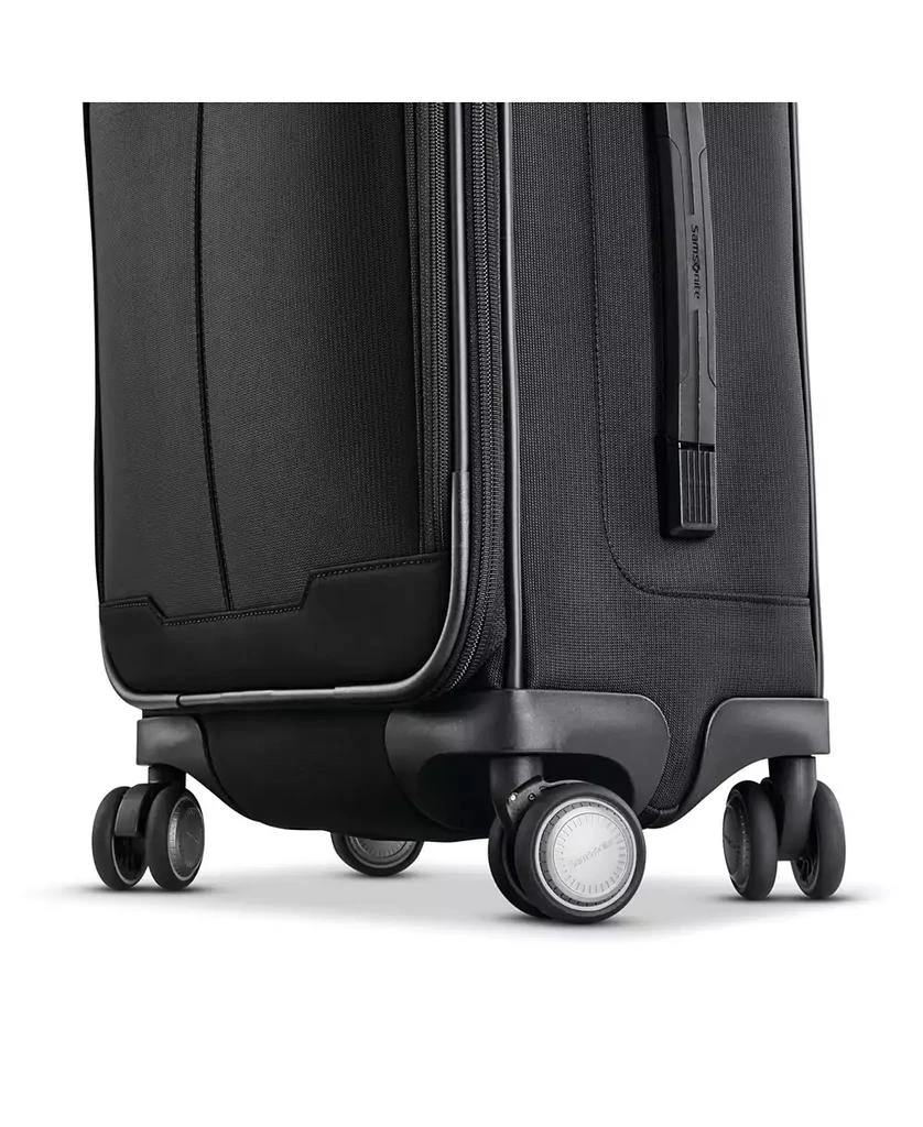 Silhouette 17 20" Carry-on Softside Spinner 商品