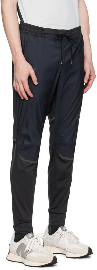 商品On|Black Running Lounge Pants,价格¥665,第2张图片详细描述