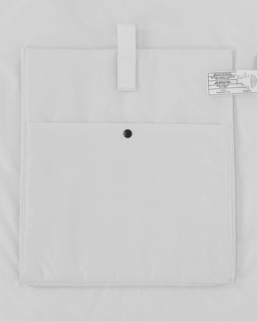 商品Eastpak|MM6 Maison Margiela Poster Bag White,价格¥945,第5张图片详细描述