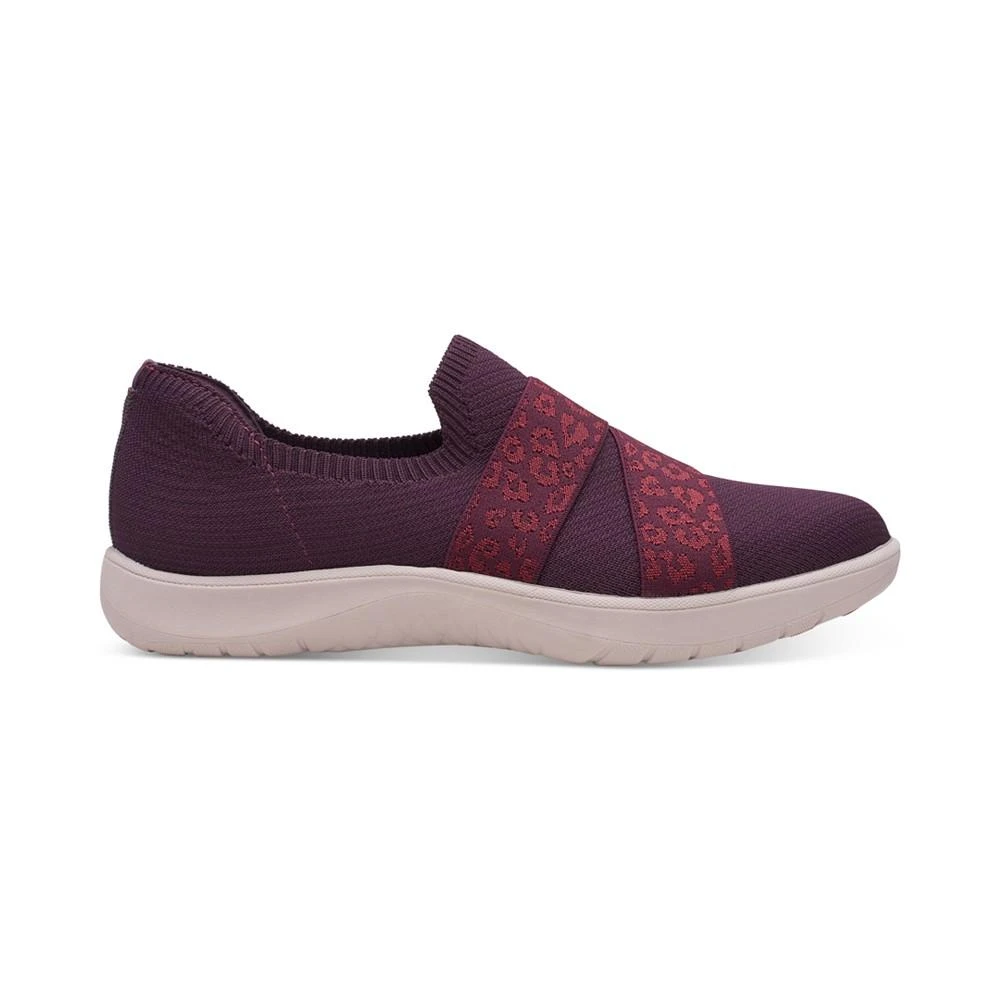 商品Clarks|Women's Adella Stride Cloudsteppers Slip-On Sneakers,价格¥673,第2张图片详细描述