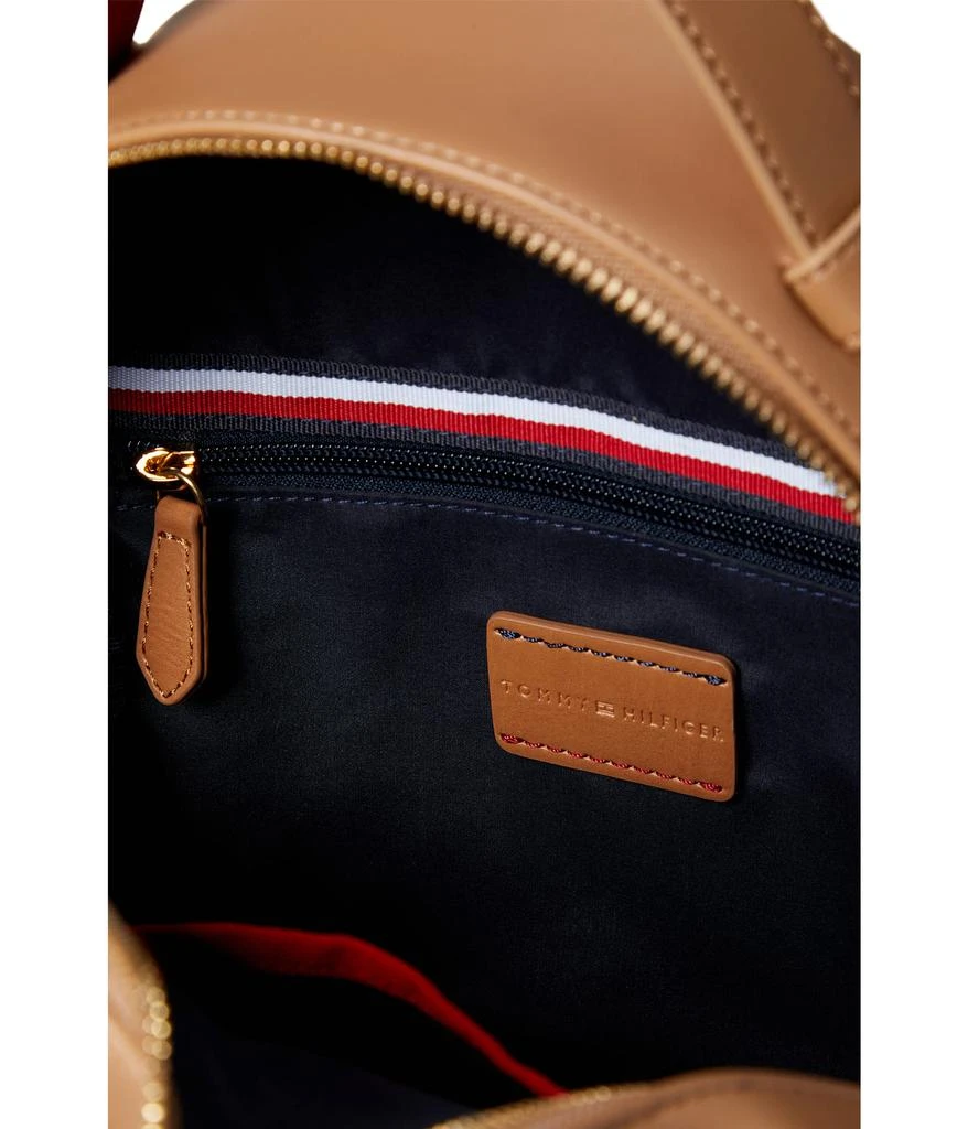 商品Tommy Hilfiger|Schyler Smooth Grain PVC Backpack,价格¥737,第3张图片详细描述