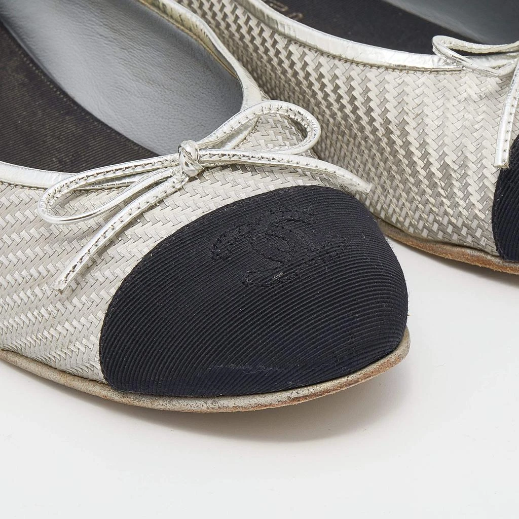 Chanel Silver/Black Woven Fabric And Leather CC Cap Toe Bow Ballet Flats Size 39 商品