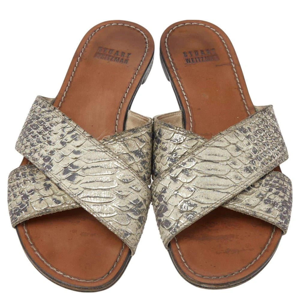 商品[二手商品] Stuart Weitzman|Stuart Weitzman Grey Snakeskin Embossed Leather Slide Sandals Size 36,价格¥789,第3张图片详细描述