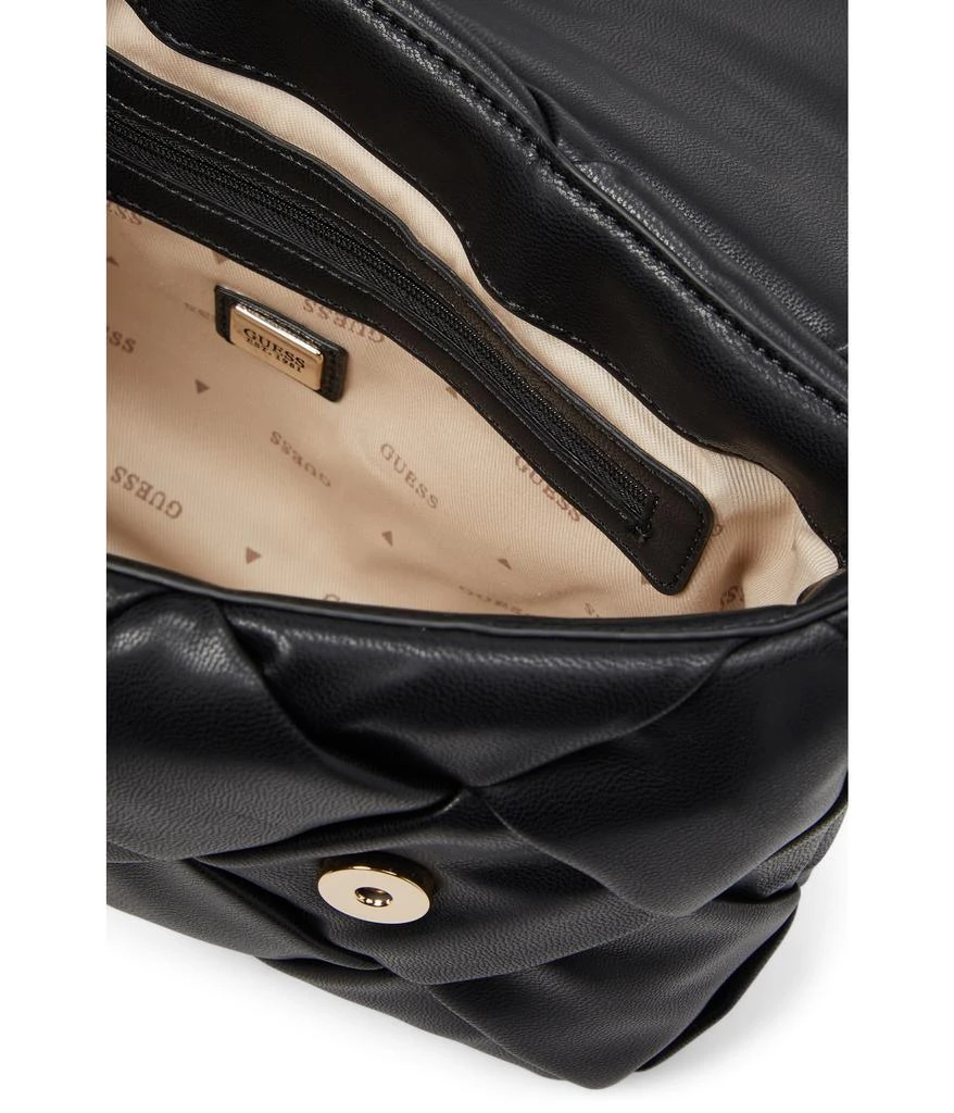 商品GUESS|Zaina Flap Shoulder Bag,价格¥942,第3张图片详��细描述