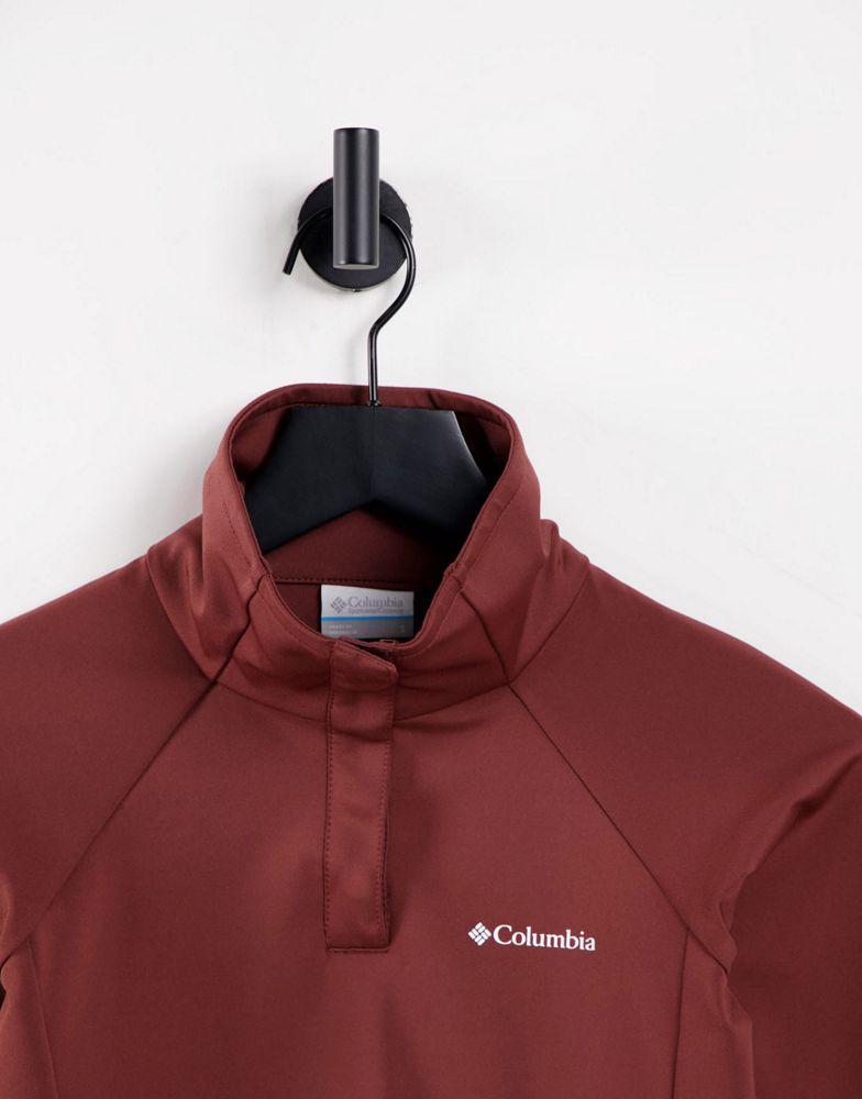 商品Columbia|Columbia CSC cropped long sleeve t-shirt in red Exclusive at ASOS,价格¥259,第5张图片详细描述