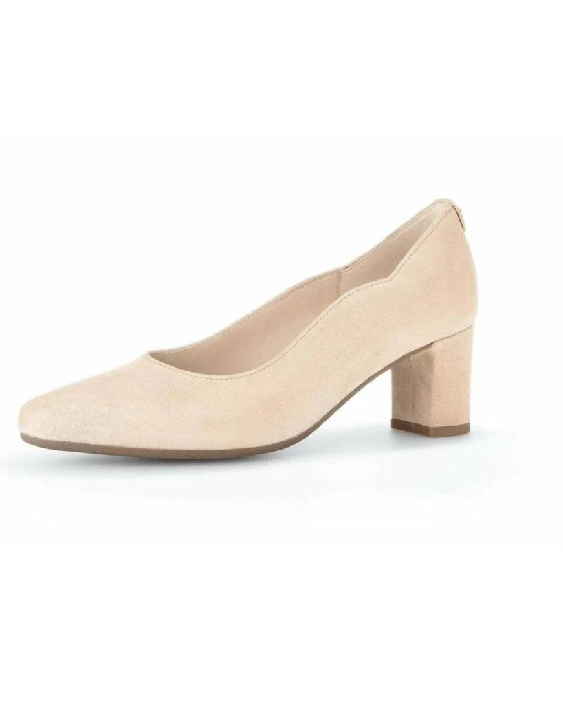 商品Gabor|Suede Scallop Pump In Cream,价格¥782,第1张图片