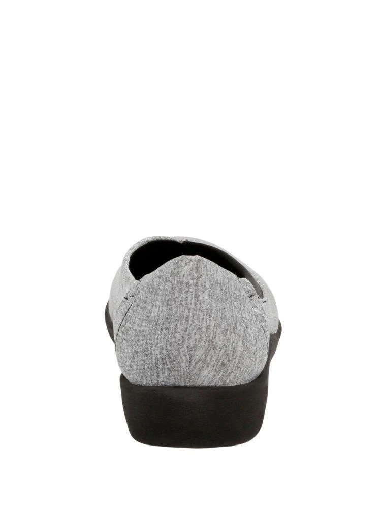 商品Clarks|Sillian Jetay Round Toe Slip-On Shoes,价格¥192,第3张图片详细描述
