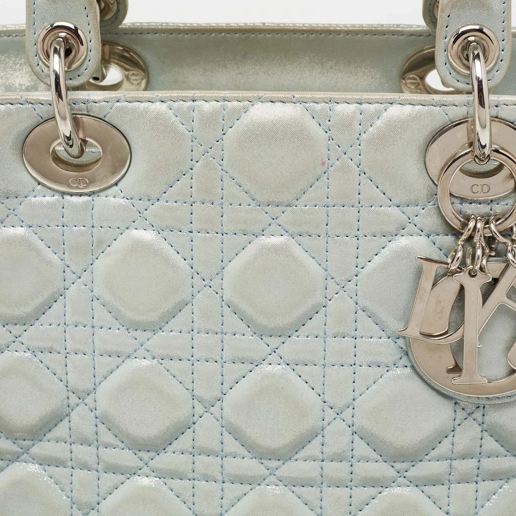 商品[二手商品] Dior|Dior Light Blue Shimmer Suede Medium Lady Dior Tote,价格¥12729,第5张图片详细描述