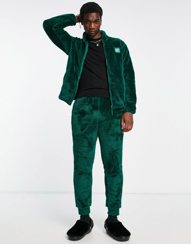 adidas Originals Essentials+ fluffy joggers in dark green商品第3张图片规格展示