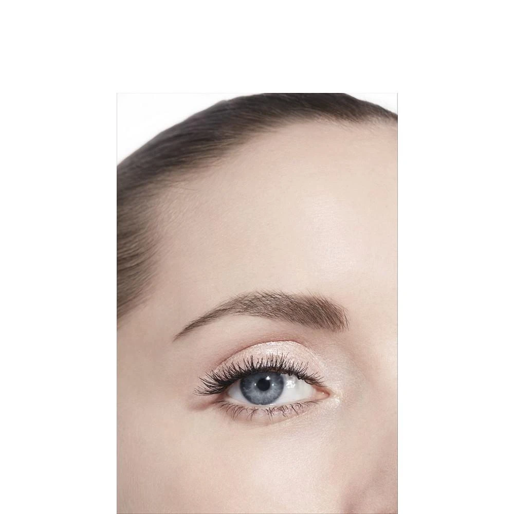 商品Chanel|Longwear Liquid Eyeshadow, 0.2-oz.,价格¥271,第5张图片详细描述