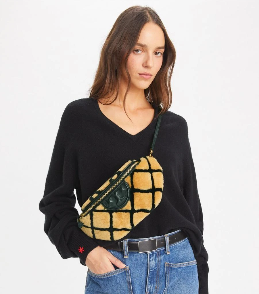 商品Tory Burch|Fleming Shearling Convertible Belt Bag,价格¥2872,第2张图片详细描述