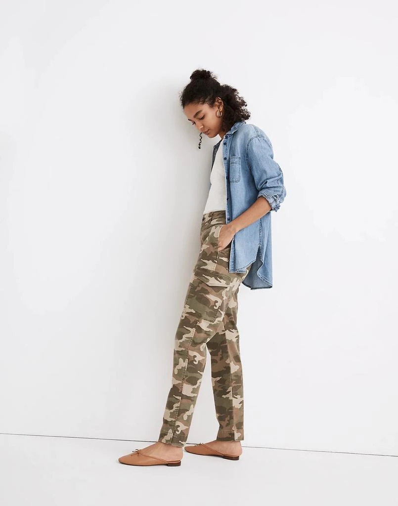 商品Madewell|Classic Straight Cargo Pants in Camo,价格¥438,第2张图片详细描述