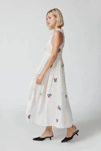 商品Urban Outfitters|UO Blaine Embroidered Floral Midi Dress,价格¥304,第5张图片详细描述