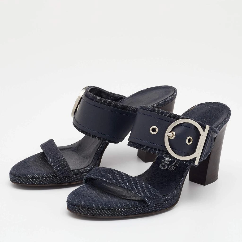商品[二手商品] Salvatore Ferragamo|Salvatore Ferragamo Blue Leather And Denim Gancini Slide Sandals Size 36.5,价格¥806,第2张图片详细描述