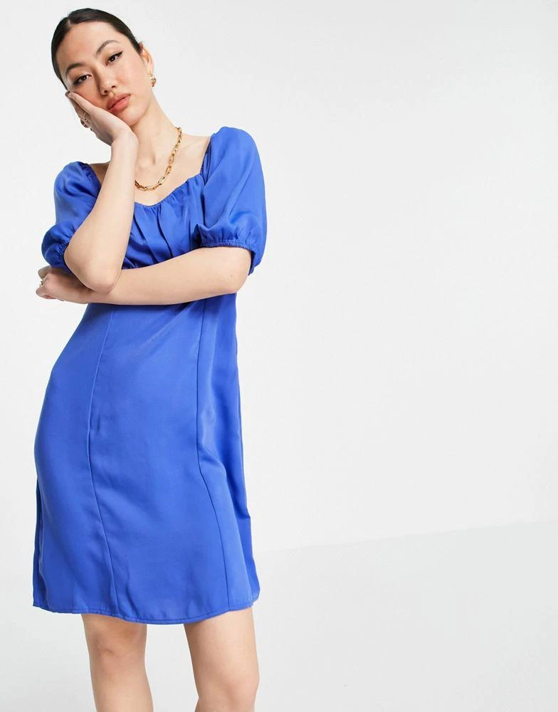 商品VERO MODA|Vero Moda milk maid mini dress with ruched bust in bright blue,价格¥82,第1张图片