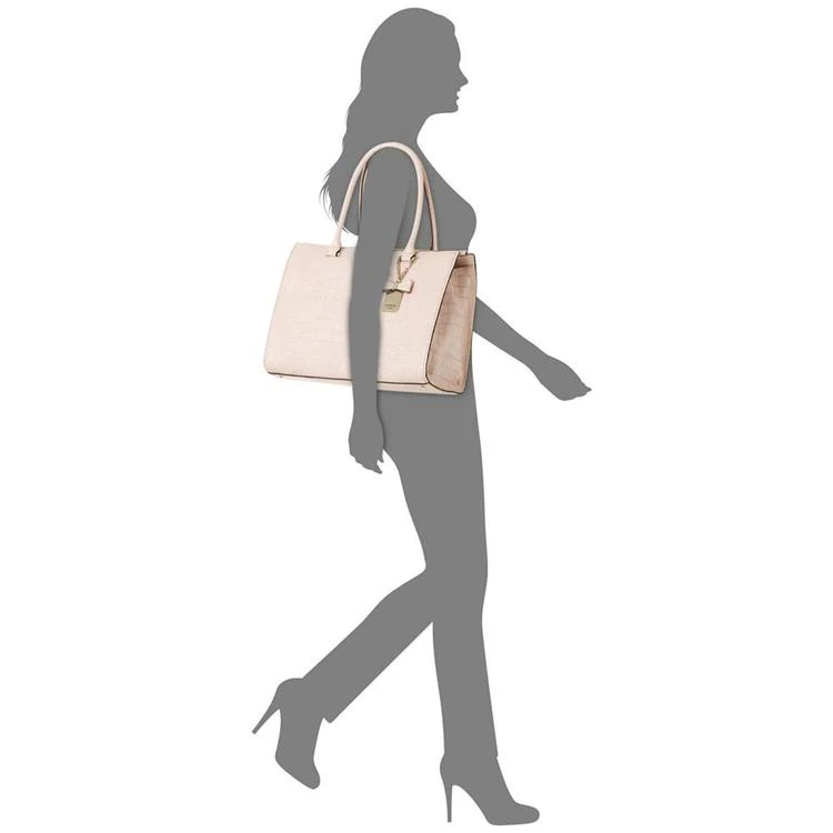 商品GUESS|Ryann Society Satchel,价格¥525,第2张图片详细描述