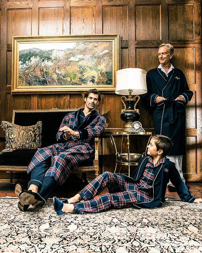 商品Petite Plume|Windsor Tartan Velvet Robe,价格¥429,第2张图片详细描述