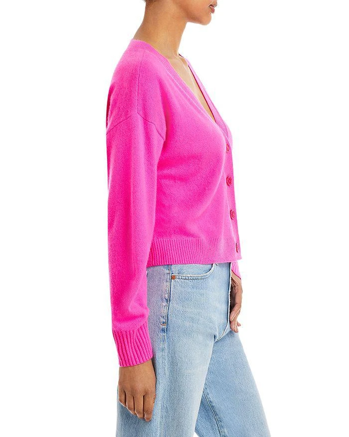 V-Neck Cardigan - Exclusive 商品