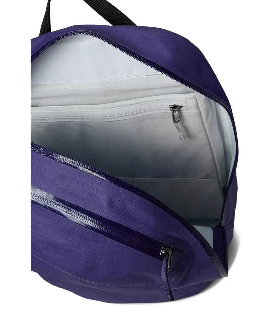 商品Arc'teryx|始祖鸟 16L 户外背包,价格¥1607,第3张图片详细描述