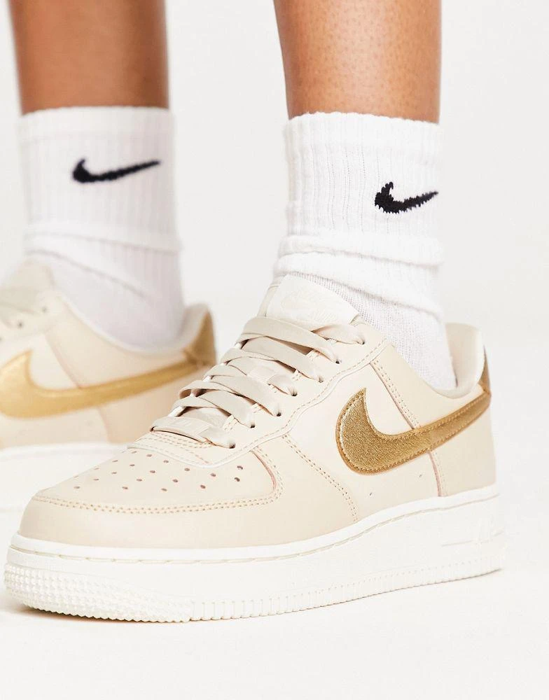 商品NIKE|Nike AF1 '07 trainers in pink and gold metallic,价格¥756,第4张图片详细描述