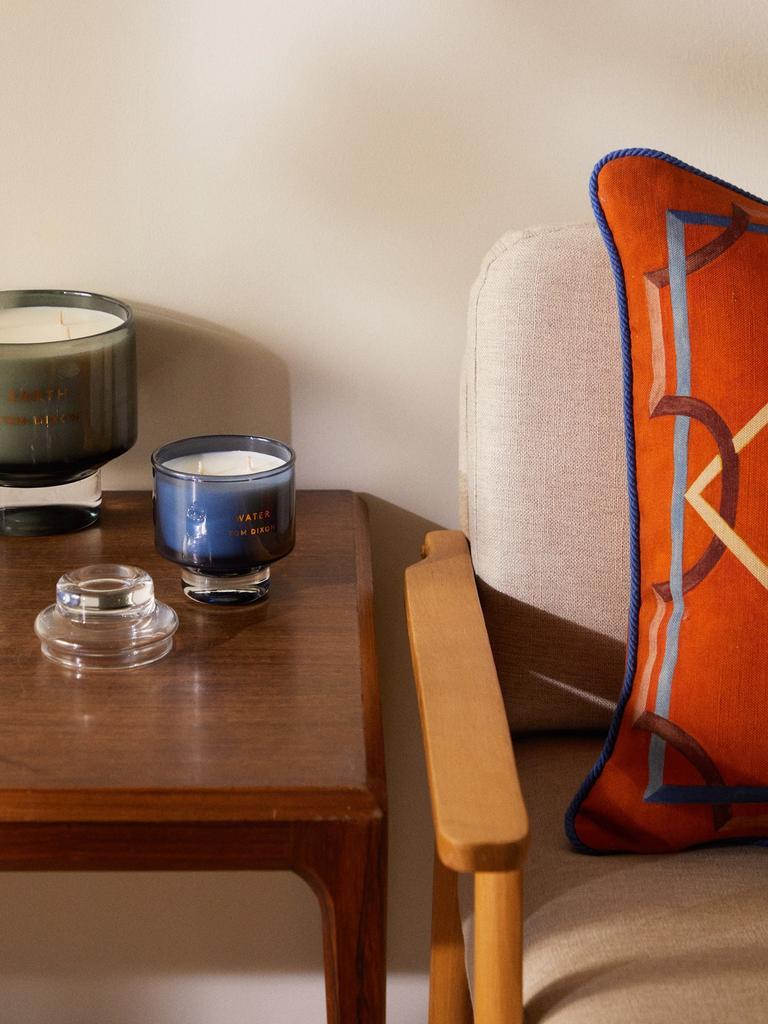 商品Tom Dixon|Elements Water medium scented candle,价格¥1057,第4张图片详细描述