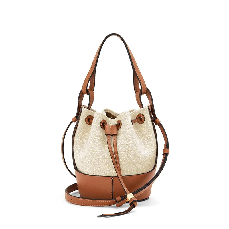商品Loewe|【包税】LOEWE/罗意威 2021秋冬新款 Balloon系列 女士迷你米色/棕褐色徽标印花帆布小牛皮抽绳封口可调节肩带气球手提斜挎单肩包0010593002,价格¥11218,第1张图片
