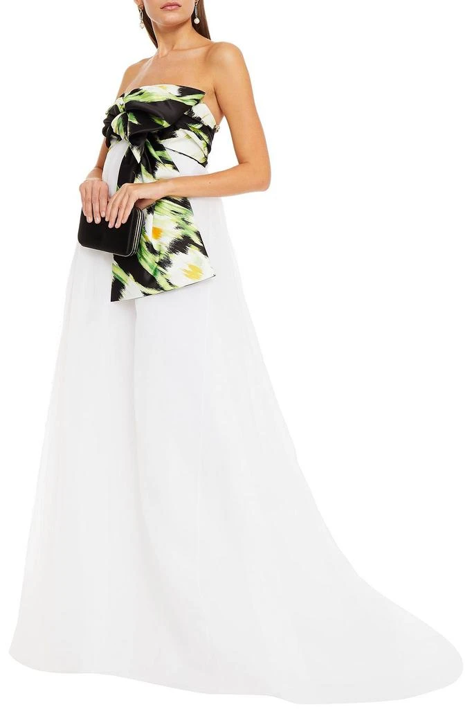商品Carolina Herrera|Strapless knotted duchesse satin-paneled silk-organza gown,价格¥7784,第4张图片详细描述