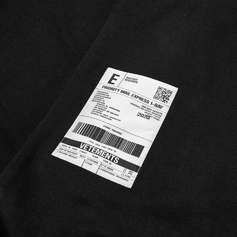 VETEMENTS 男士黑色印花棉质连帽卫衣 SS20TR312-BLACK商品第2张图片规格展示