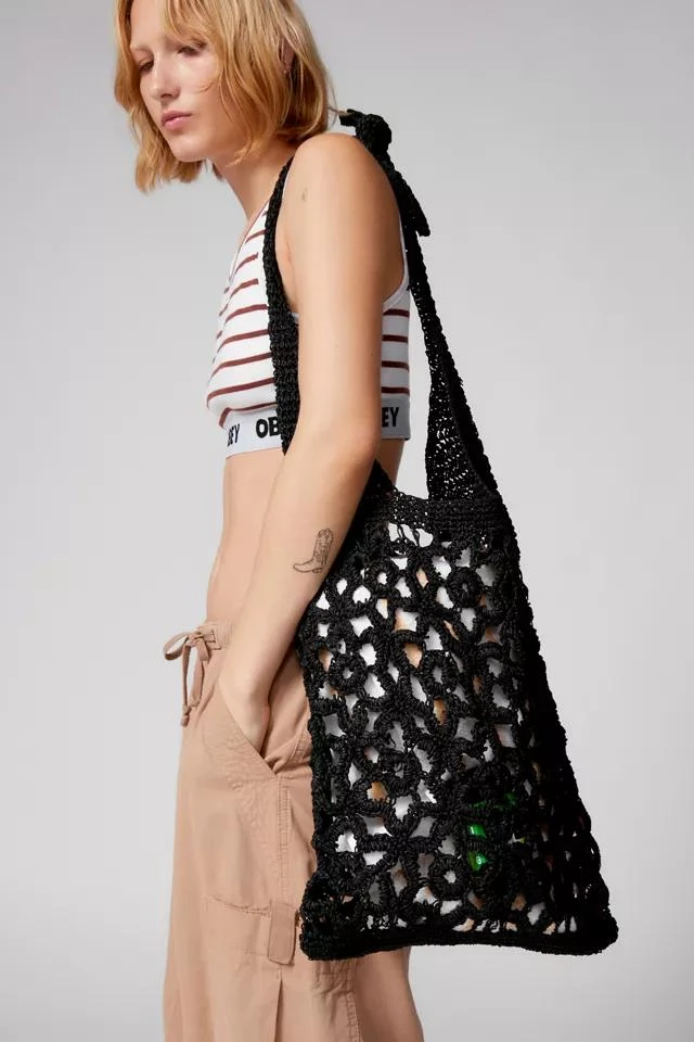 商品Urban Outfitters|UO Monaco Raffia Hobo Bag,价格¥74,第3张图片详细描述