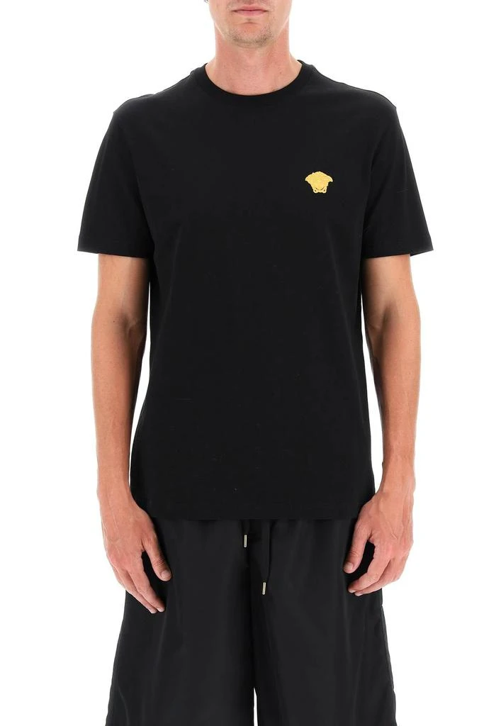 商品Versace|Versace taylor fit t-shirt with medusa embroidery,价格¥1458,第2张图片详细描述
