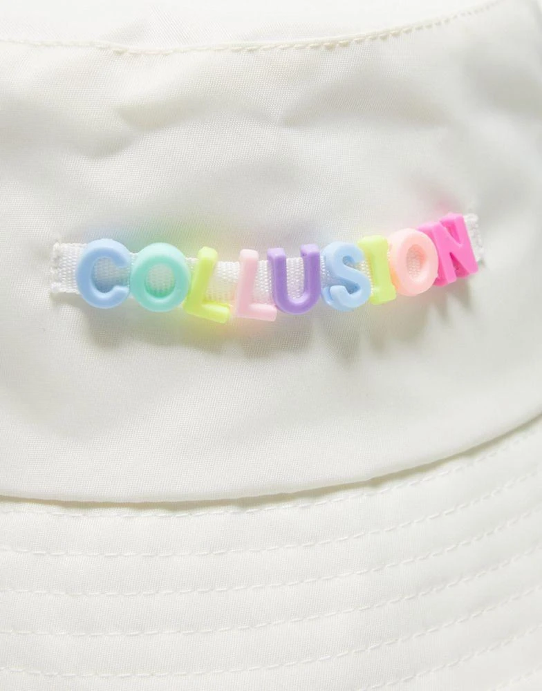 商品COLLUSION|COLLUSION Unisex festival nylon branded beaded bucket hat in white,价格¥74,第3张图片详细描述
