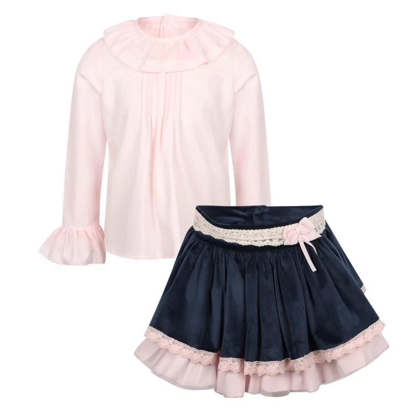 商品Abuela Tata|Ruffled blouse and velvet skirt with lace detailing set in pink and navy,价格¥842,第1张图片