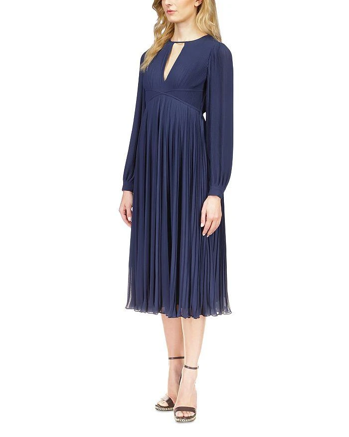 Pleated Midi Dress 商品