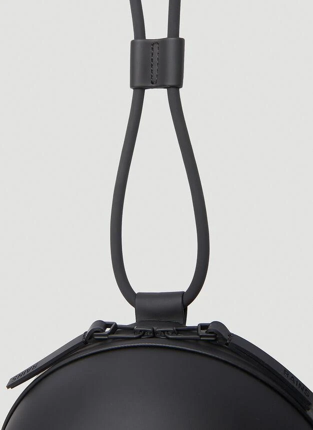 商品RAINS|Sling Pouch Crossbody Bag in Black,价格¥430,第4张图片详细描述