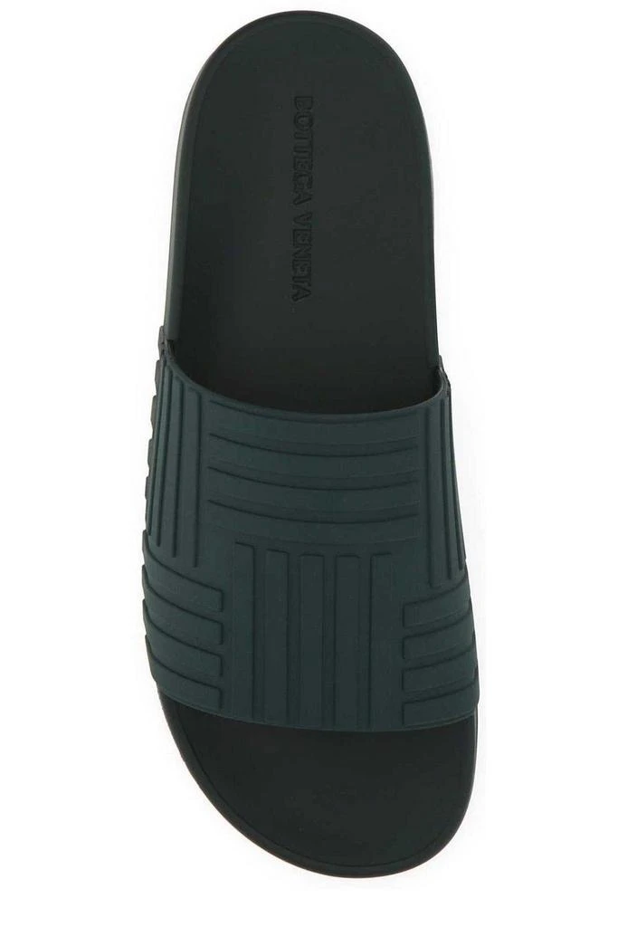 商品Bottega Veneta|Bottega Veneta Embossed Open-toe Slides,价格¥2398,第3张图片详细描述
