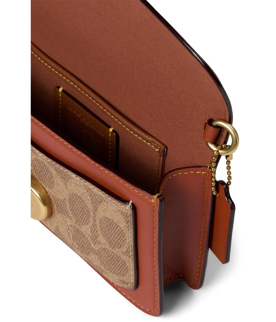 商品Coach|Coated Canvas Signature Tabby Wristlet,价格¥1802,第3张图片详细描述