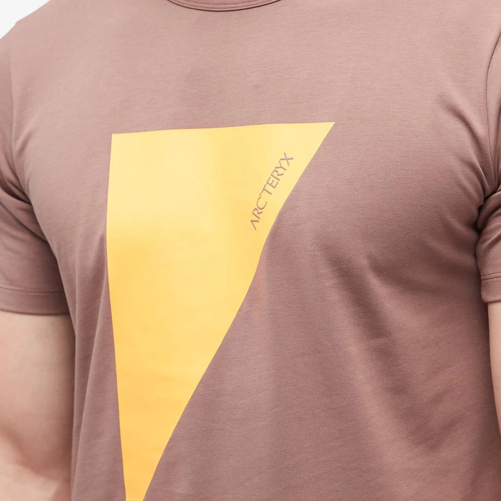 商品Arc'teryx|Arc'teryx Captive Arc'postrophe Word T-Shirt,价格¥591,第5张图片详细描述