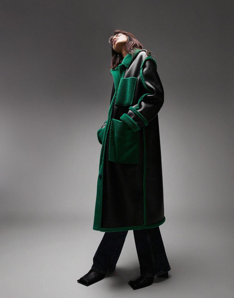 Topshop reversible oversized bonded borg coat in black and green商品第3张图片规格展示