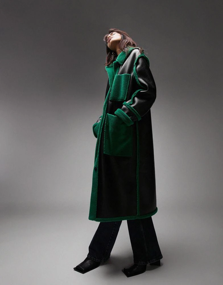 商品Topshop|Topshop reversible oversized bonded borg coat in black and green,价格¥568,第3张图片详细描述