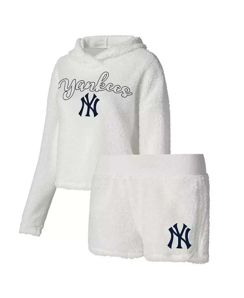 商品Concepts Sport|Women's Cream New York Yankees Fluffy Hoodie Top and Shorts Sleep Set,价格¥449,第1张图片