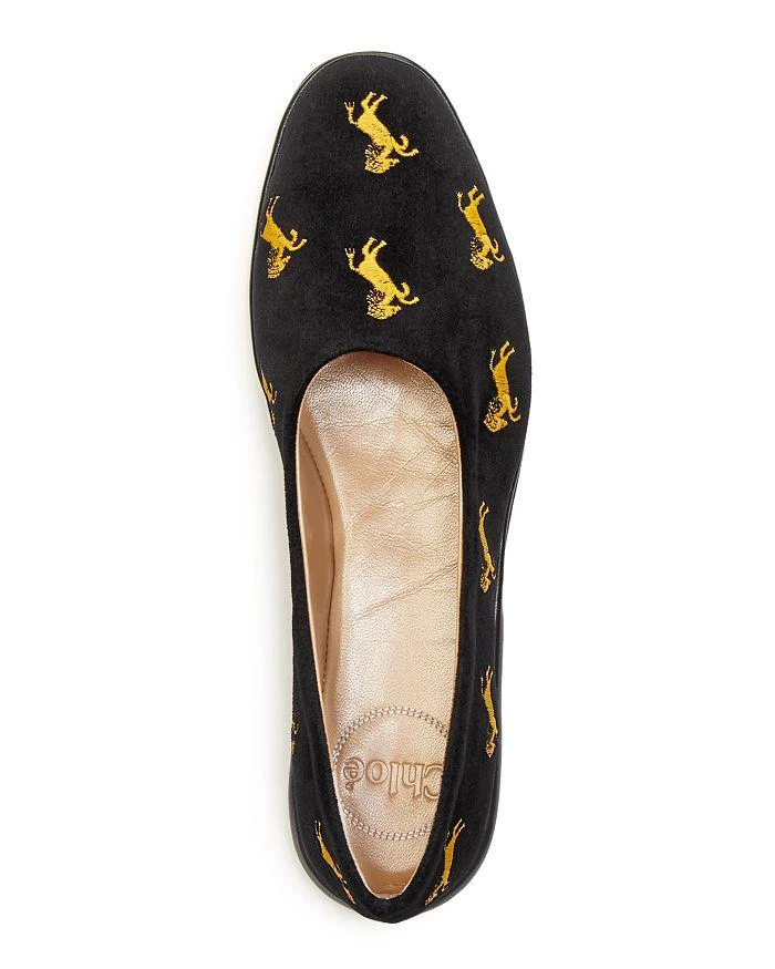 商品Chloé|Women's Skye Almond Toe Embroidered Velvet Flats,价格¥2078,第3张图片详细描述