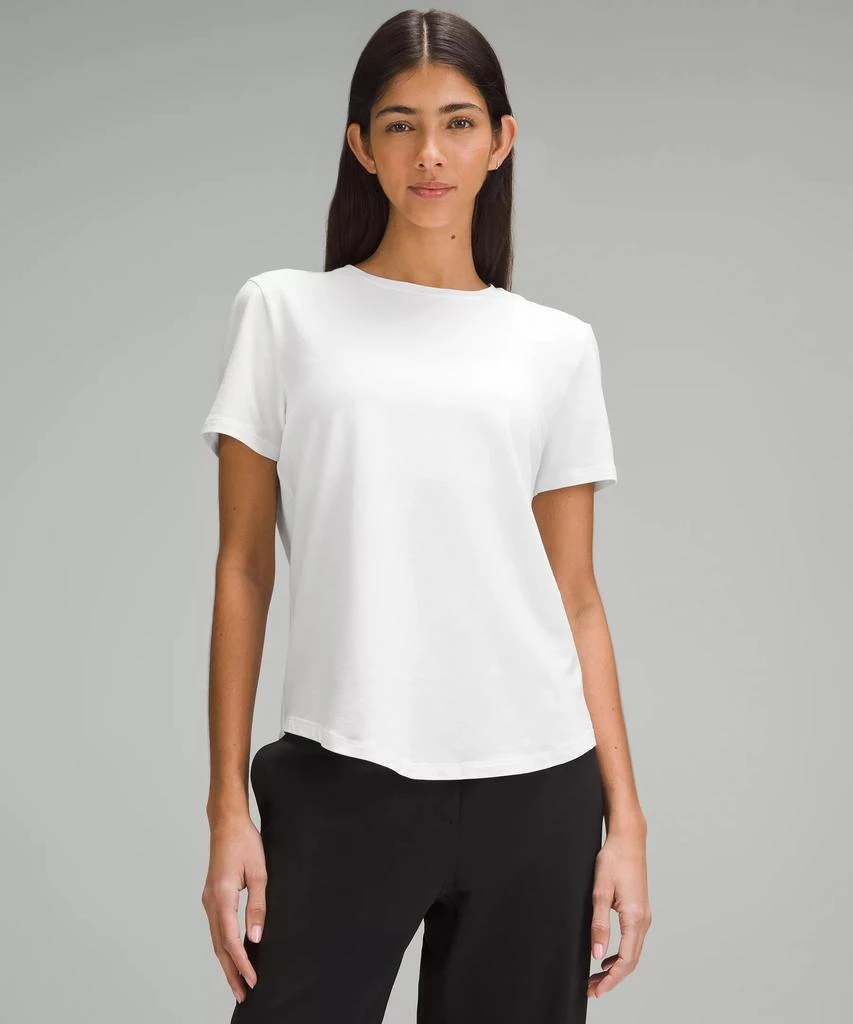 Love Curved-Hem Crewneck T-Shirt 商品