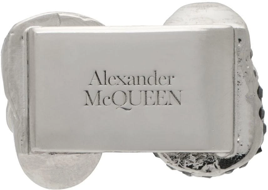 商品Alexander McQueen|银色 Pavé Twin Skull 运动鞋坠饰,价格¥2349,第2张图片详细描述