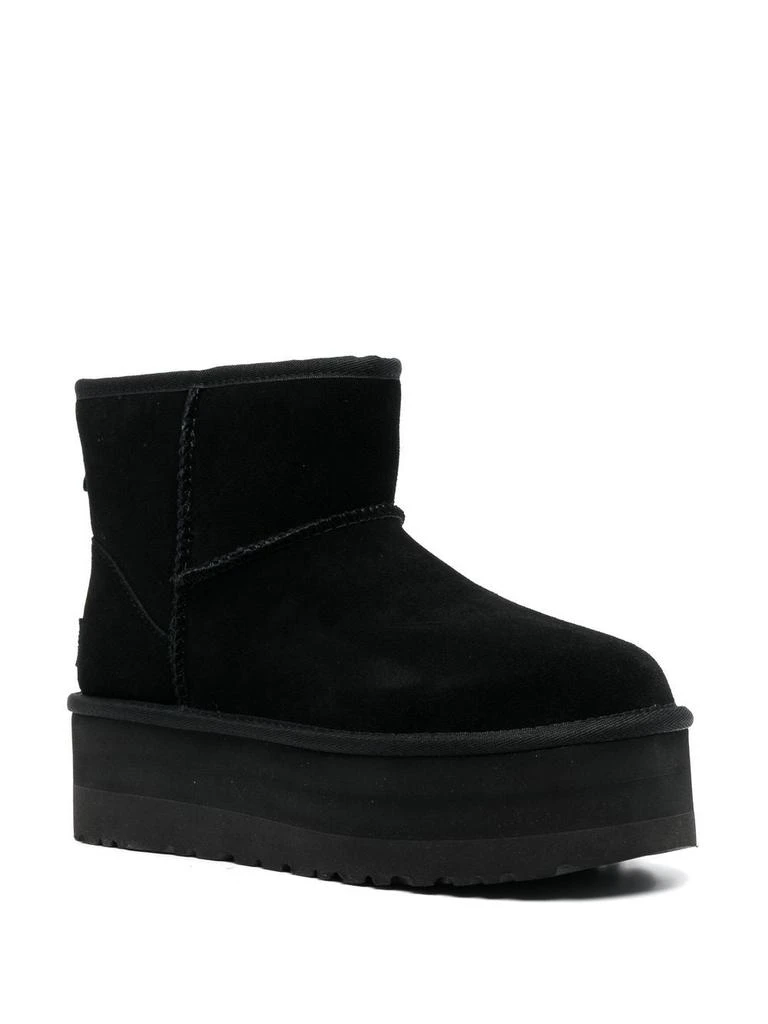商品UGG|UGG Mini Classic Platform ankle boots,价格¥1396,第2张图片详细描述