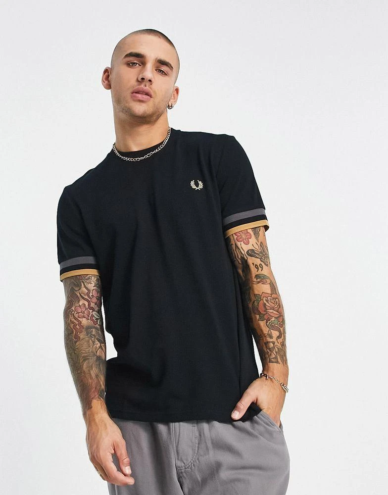 商品Fred Perry|Fred Perry pique t-shirt in black,价格¥528,第3张图片详细描述