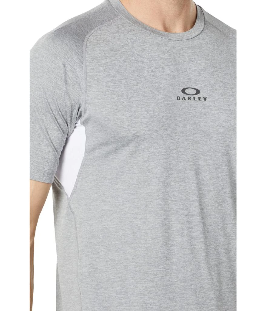 商品Oakley|O Fit Recycled Short Sleeve Training Tee,价格¥153,第3张图片详细描述