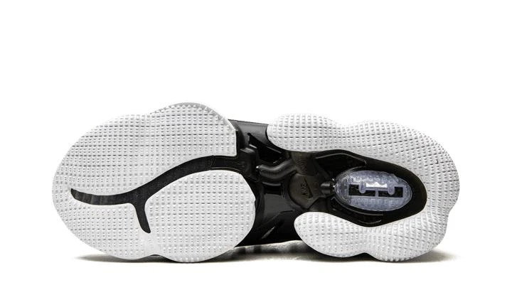 Nike LeBron 19 商品