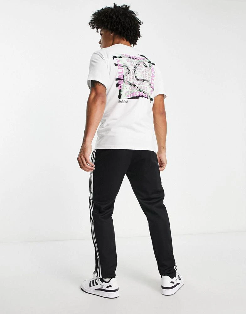 商品Adidas|adidas Originals t-shirt in white with graphic back print,价格¥326,第4张图片详细描述